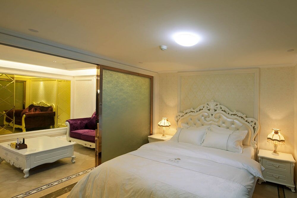 Фото Ruide Apartment Wanyi Plaza Branch