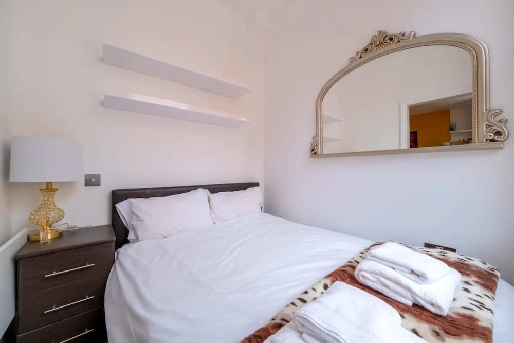 Фото Central & Cosy 1bd Flat - Soho