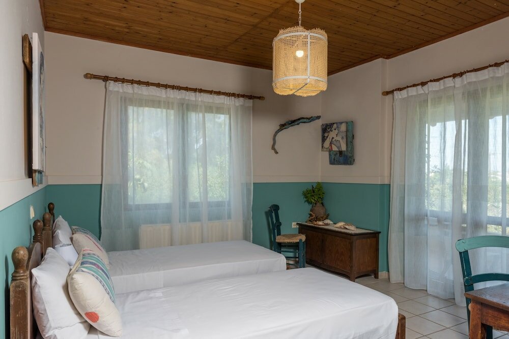 Фото Amnisiades Apartments