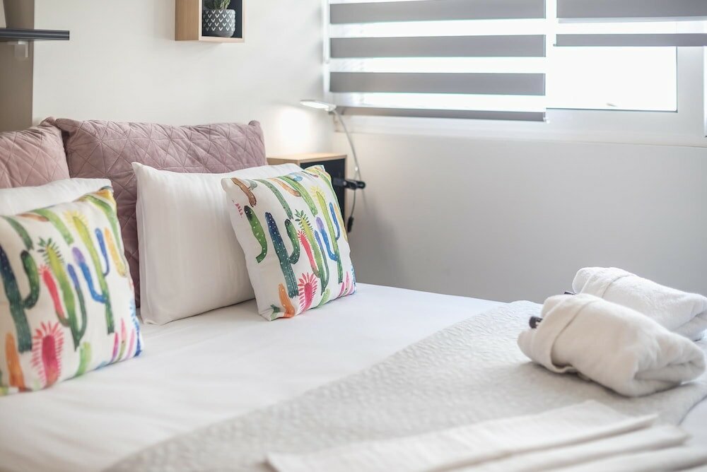 Фото Elegant Home With Balcony by Cloudkeys