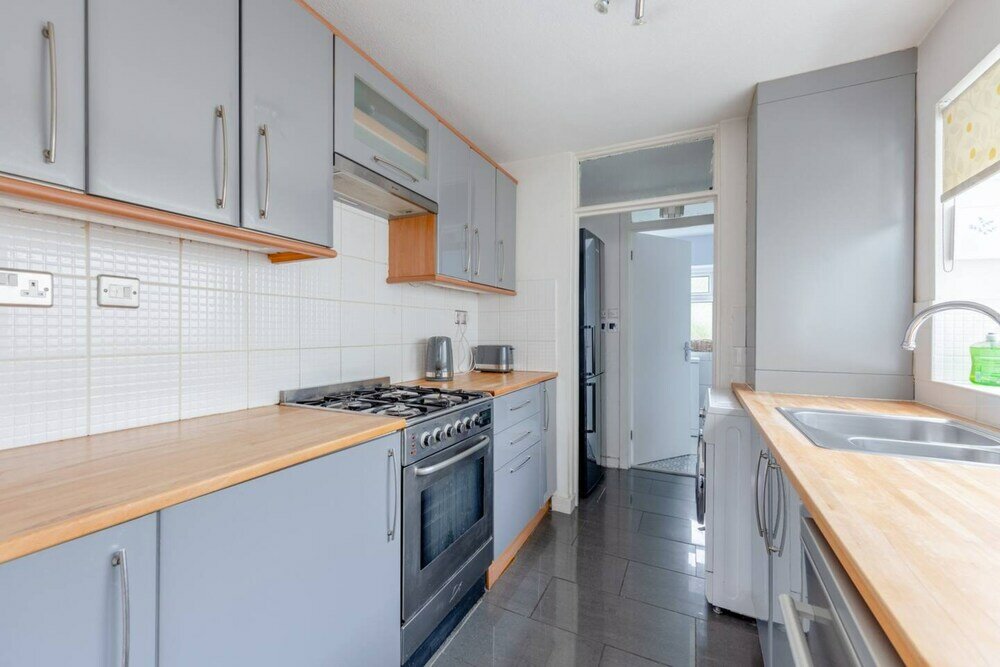 Фото Homely and Spacious 2 Bedroom House - Stratford