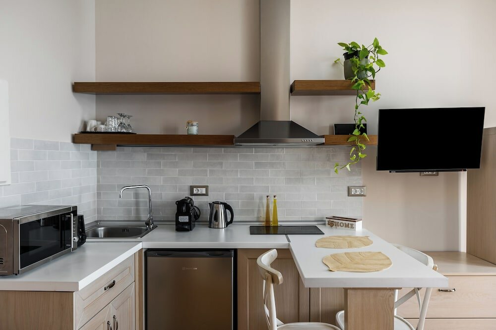 Фото Mouragia Luxury Seaview Suite by Konnect