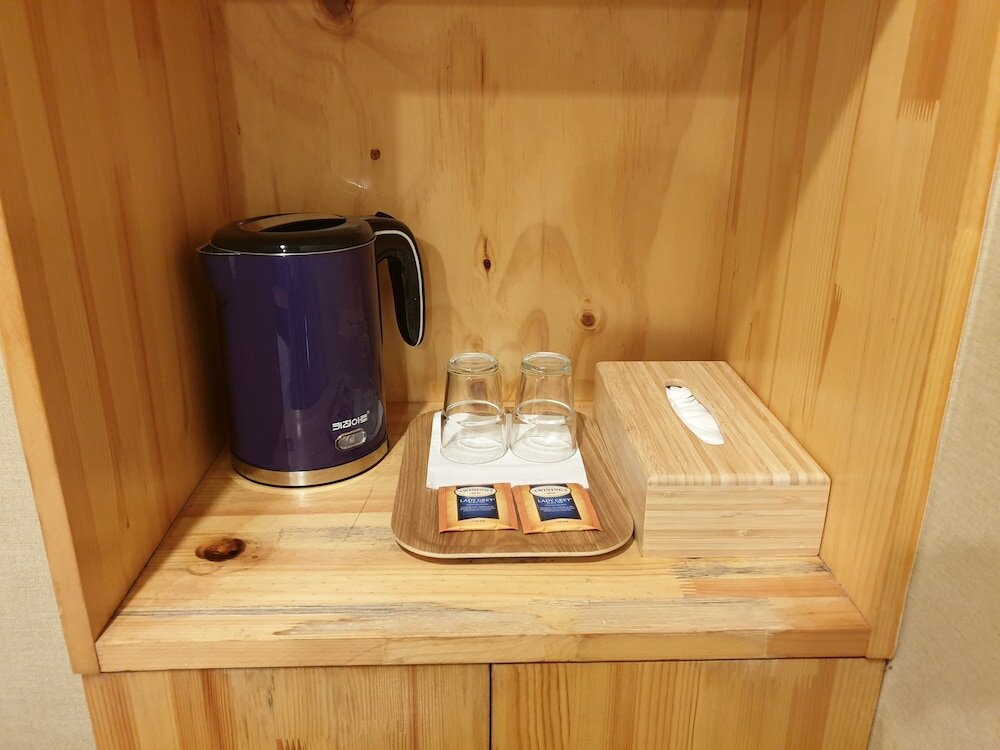 Фото Slow Tree House Hongdae - Caters to Women