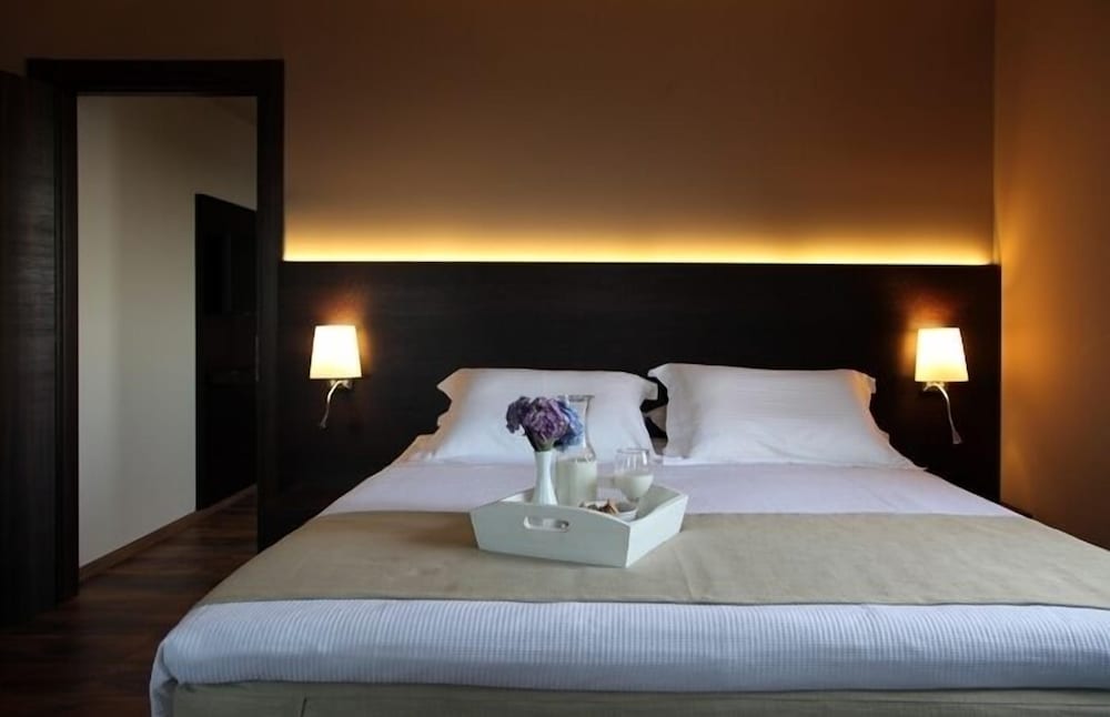 Фото Theta Hotel