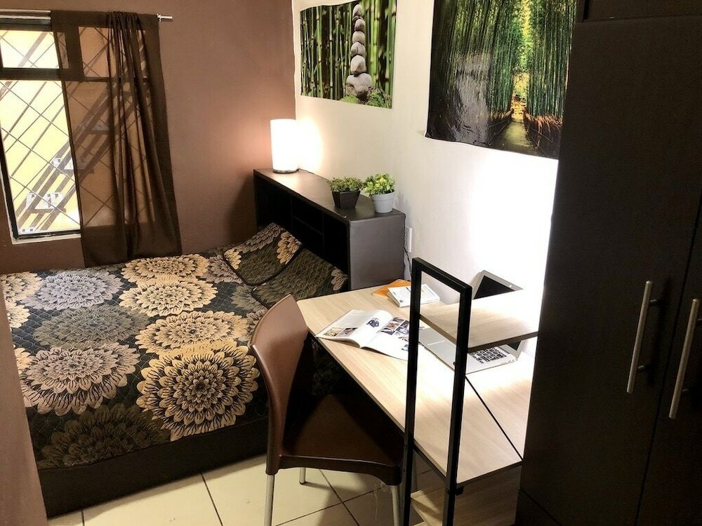 Фото Roomies Hostel Centro Medico