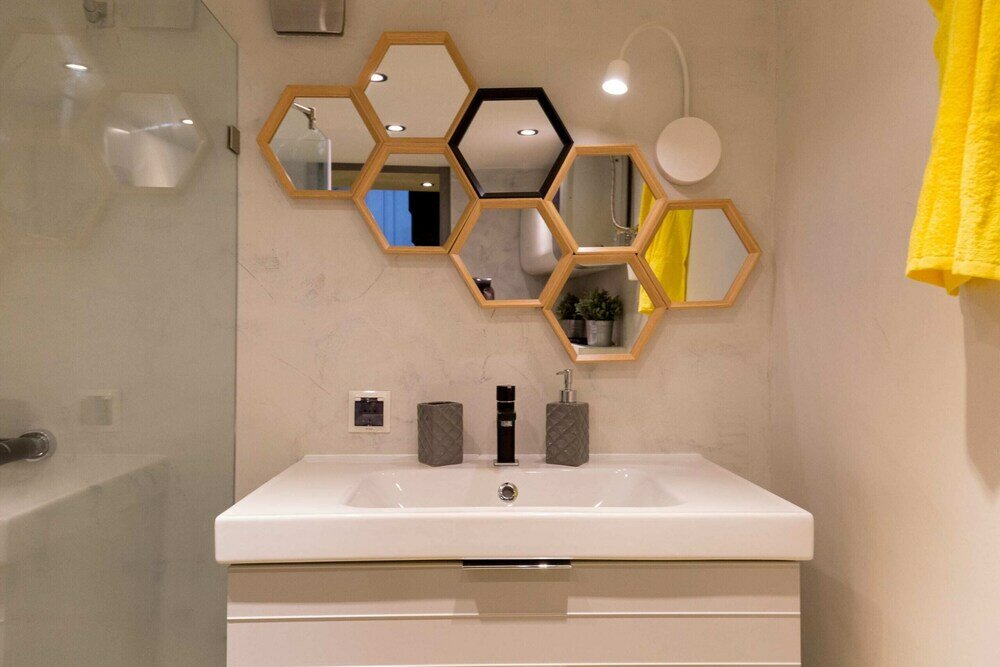 Фото Bright Warwick Chambers Apartment