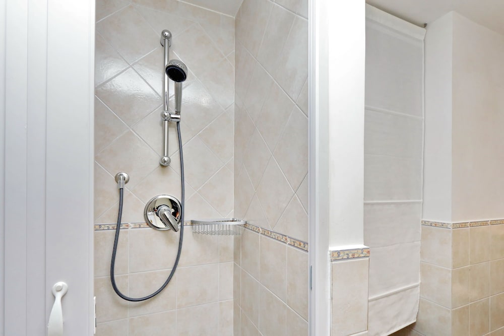 Фото Alloggio Re Di Roma