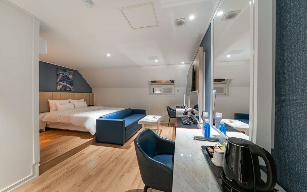 Фото Jongno Dana Hotel