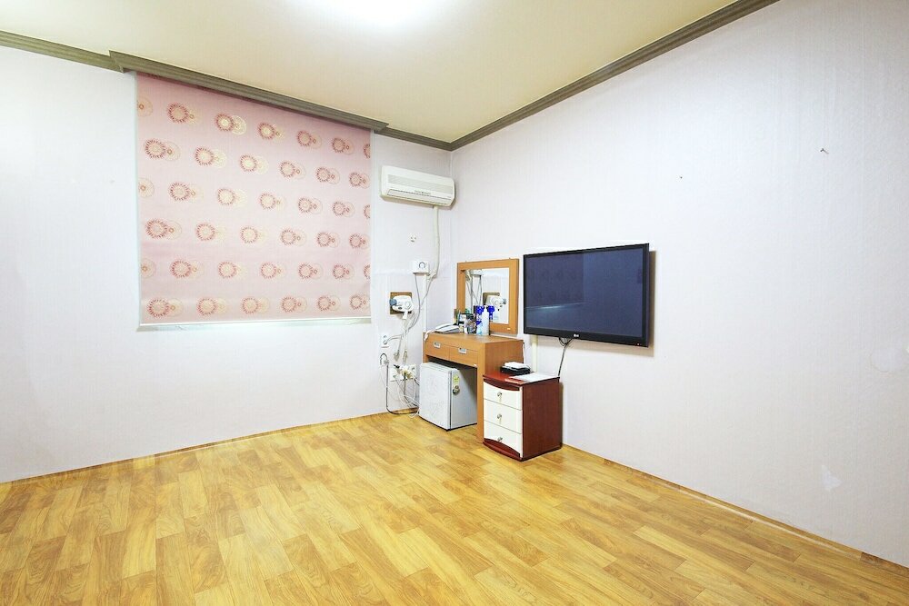 Фото Yeosu Living