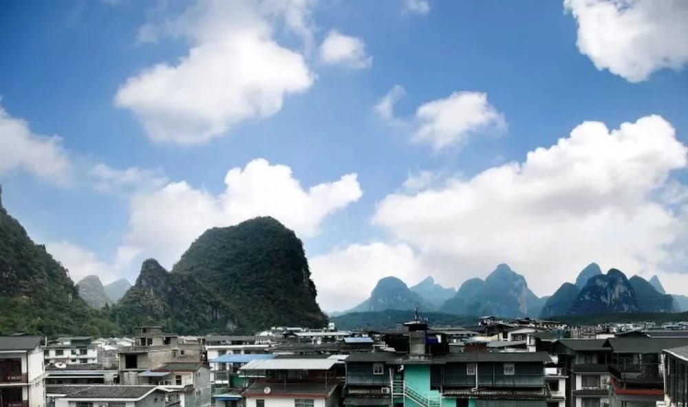 Фото Yangshuo Qingyunge Hotel