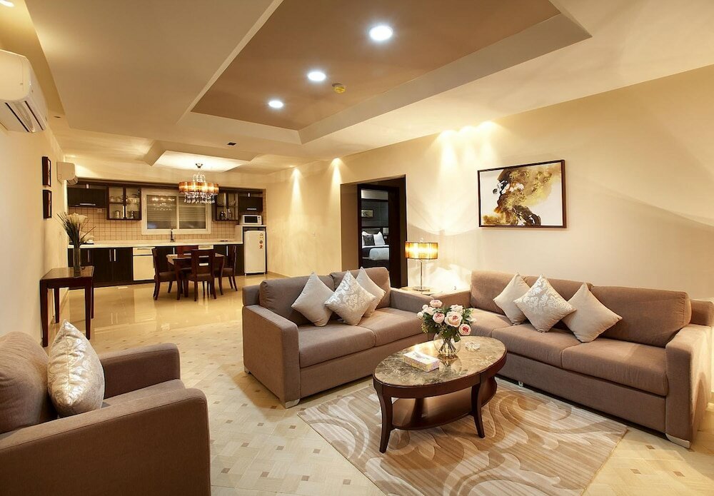 Фото Intour Qurtoba Hotel Suites