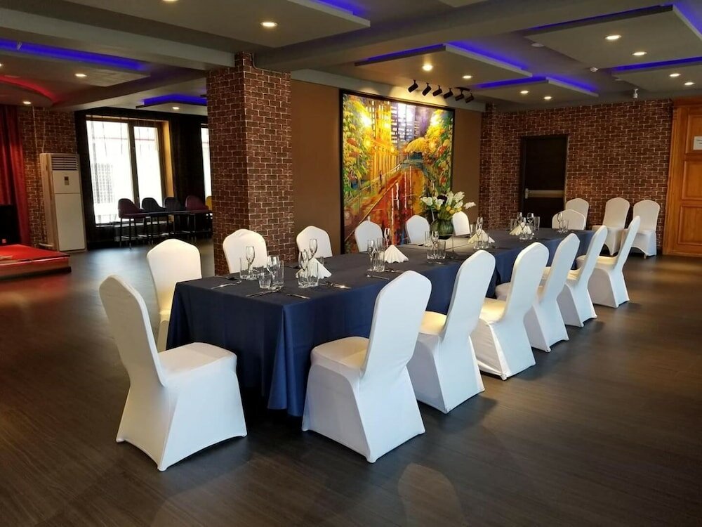 Фото Ub Grand Hotel