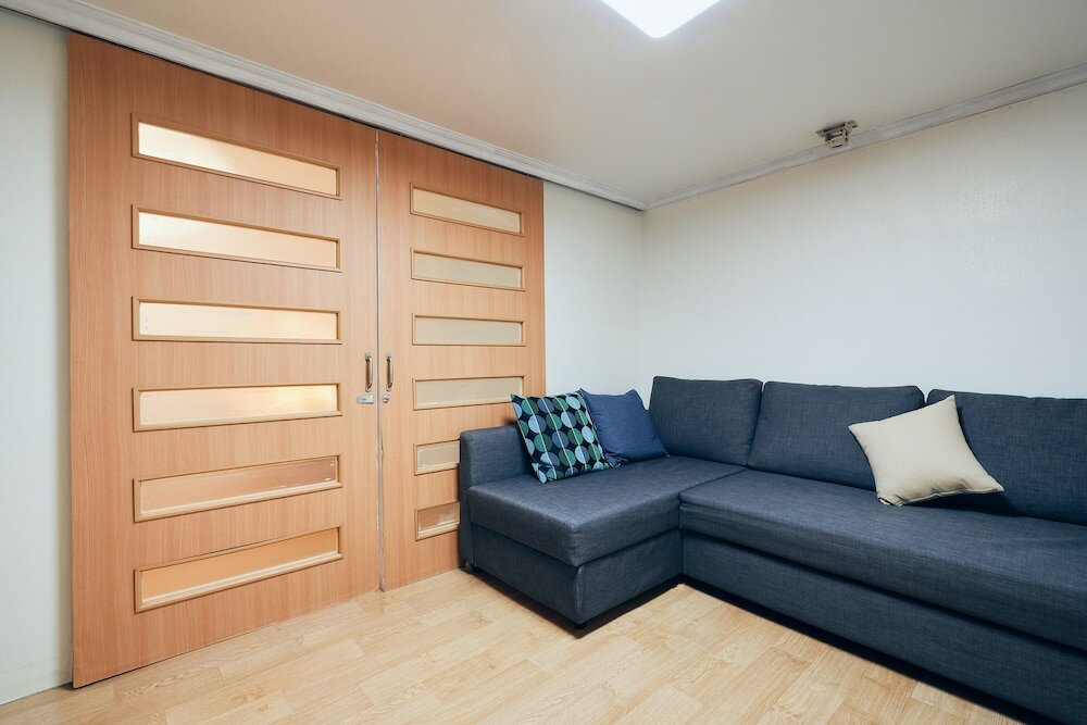 Фото Myeongdong Station 2Min House