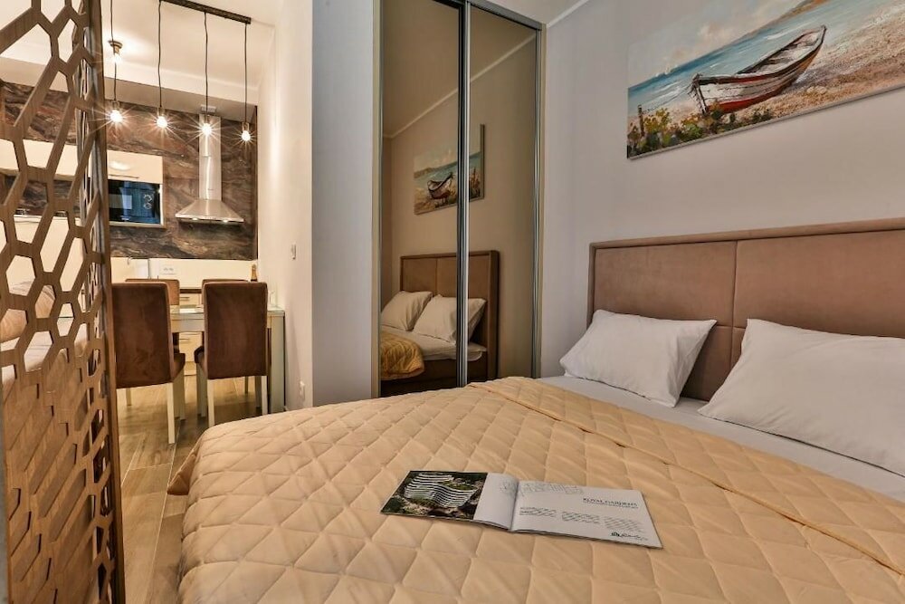 Фото Royal Gardens Apartments