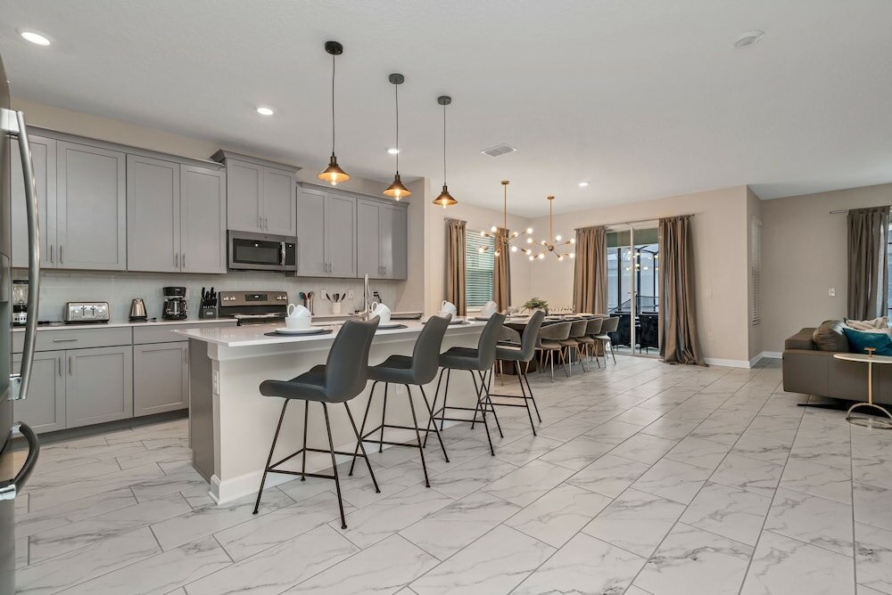 Фото Edgy, Modern 6 Bed 5 Bath