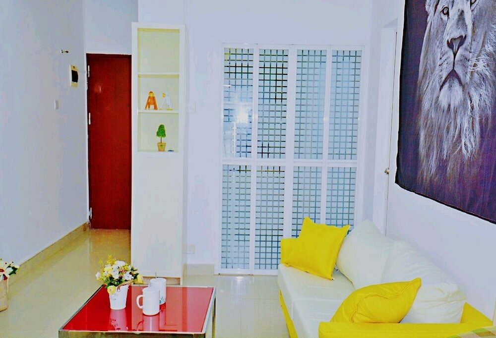 Фото Avatar Young Lion Large Queen Bed & High Rise View