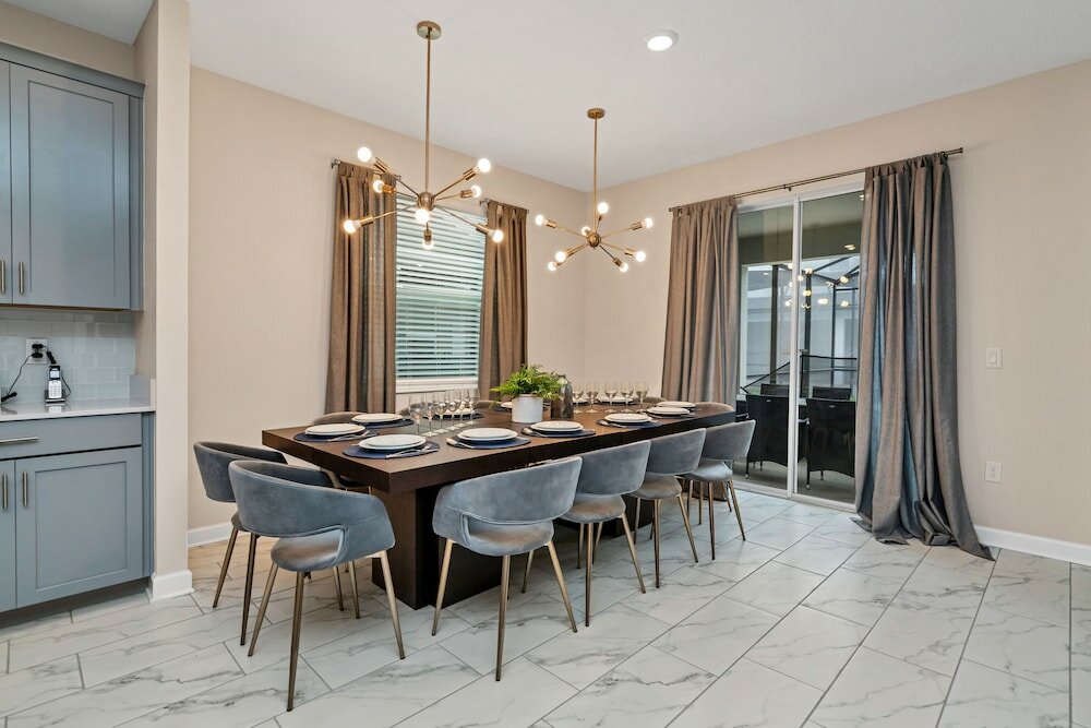 Фото Edgy, Modern 6 Bed 5 Bath