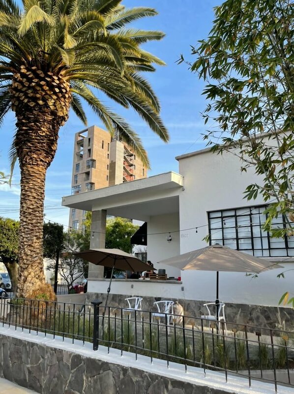 Гостиница Almera Hotel Casa Chapultepec в Гвадалахаре