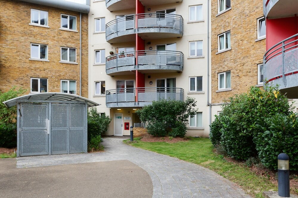 Фото The Bow Apartment