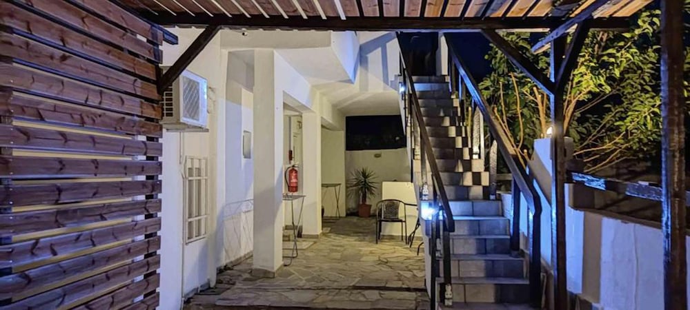 Фото Skiathos Petite Apartments
