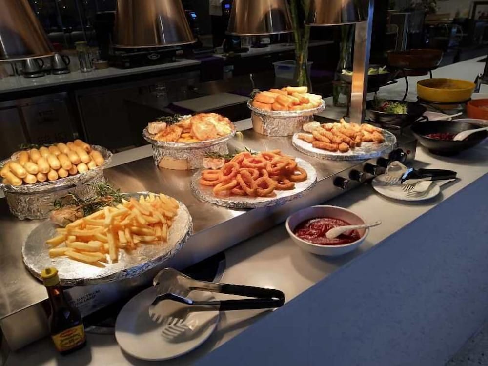 Фото Rezen Sunbow Hotel