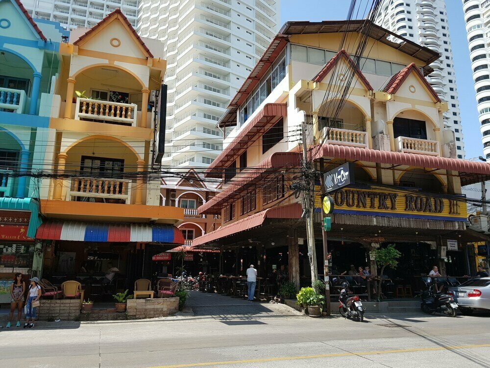 Hotel Ons Moeder Restaurant & Guesthouse, Pattaya, photo