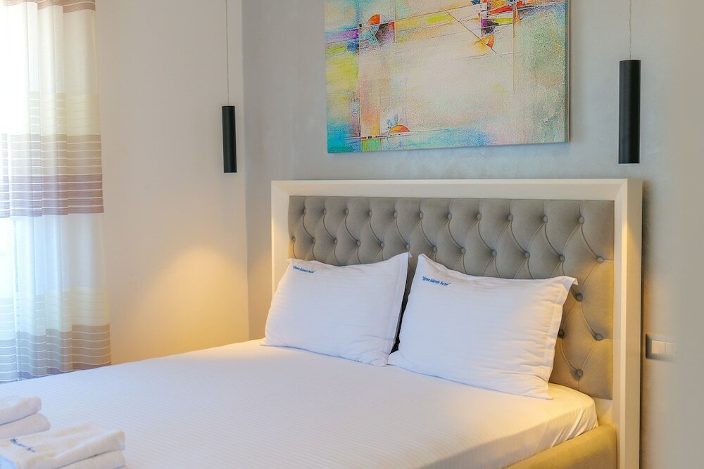 Фото 3 Island Hotel