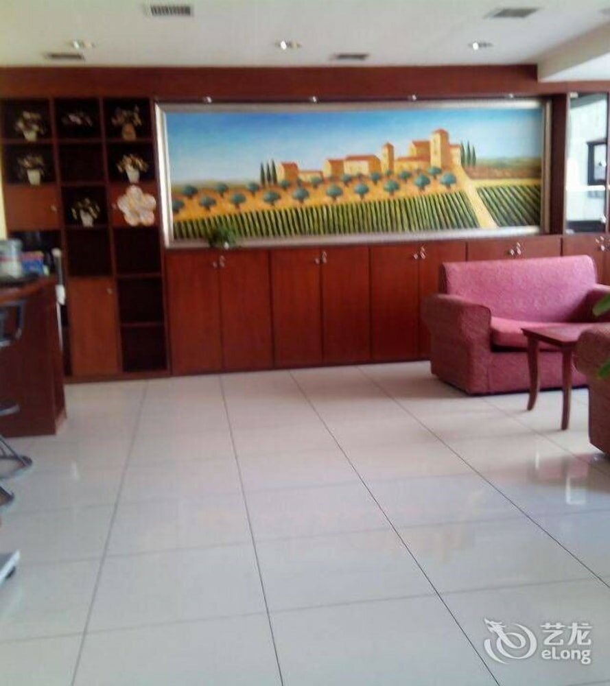 Фото Mercure Qingdao Downtown