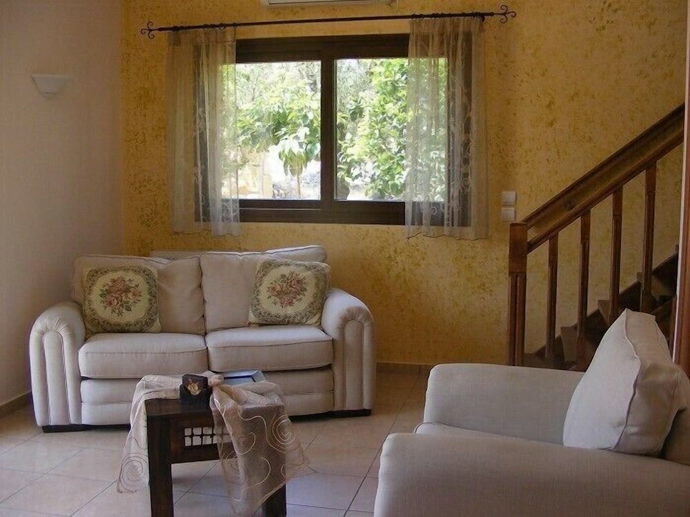 Фото Olive Tree Villas