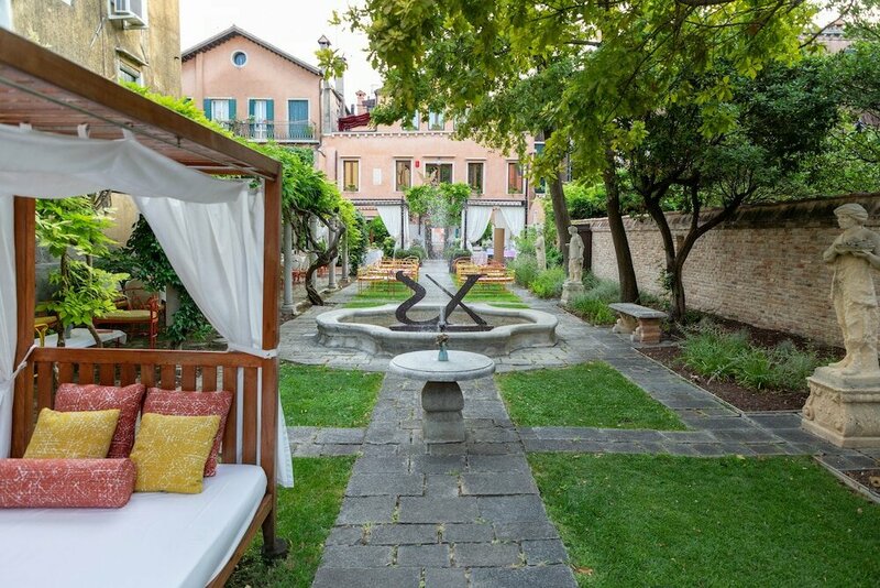 Гостиница Excess Venice Boutique Hotel & Private SPA - Adults Only в Венеции