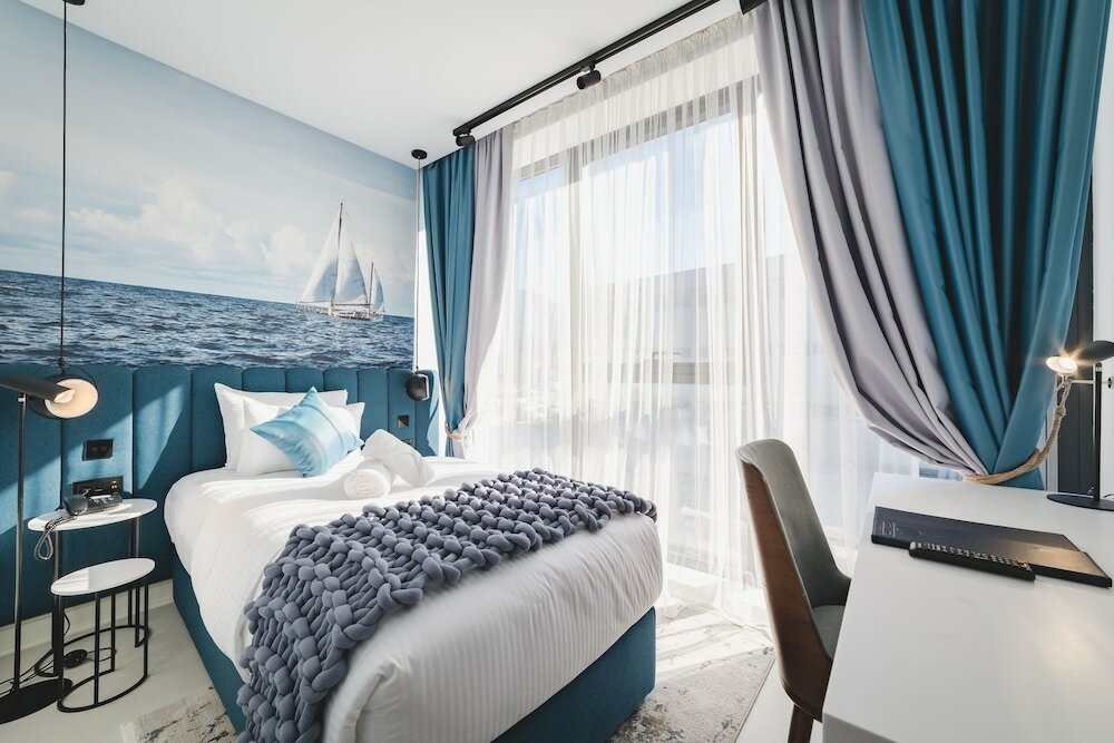 Фото Aurel Coast