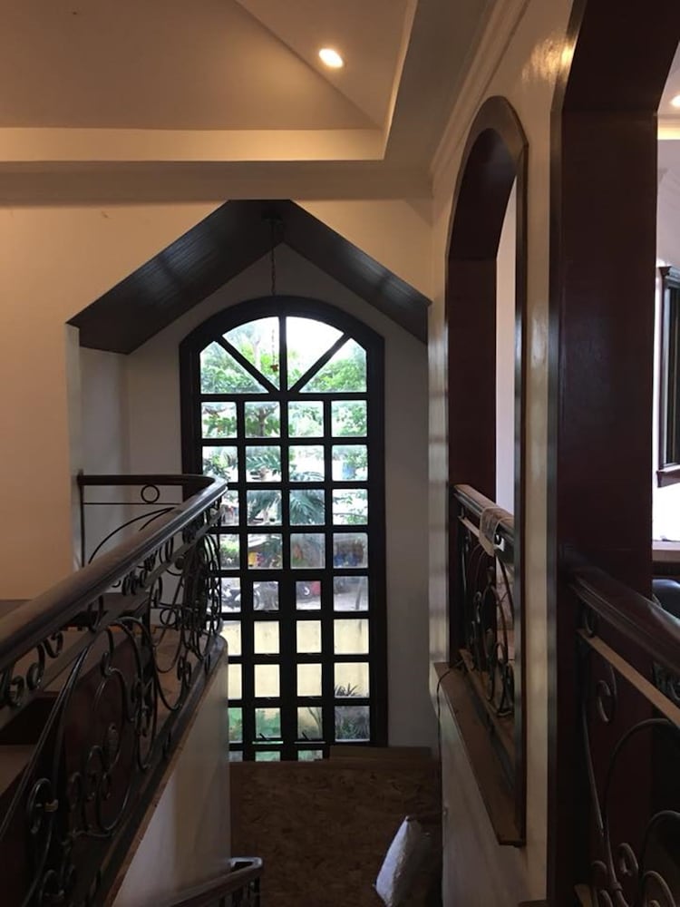 Фото Spinning Cat Hostel - Adults Only