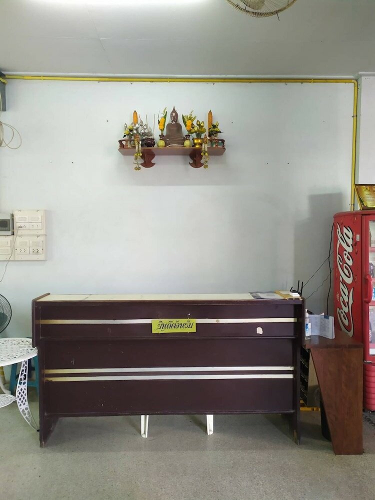 Фото PonTaWin Budget Hotel