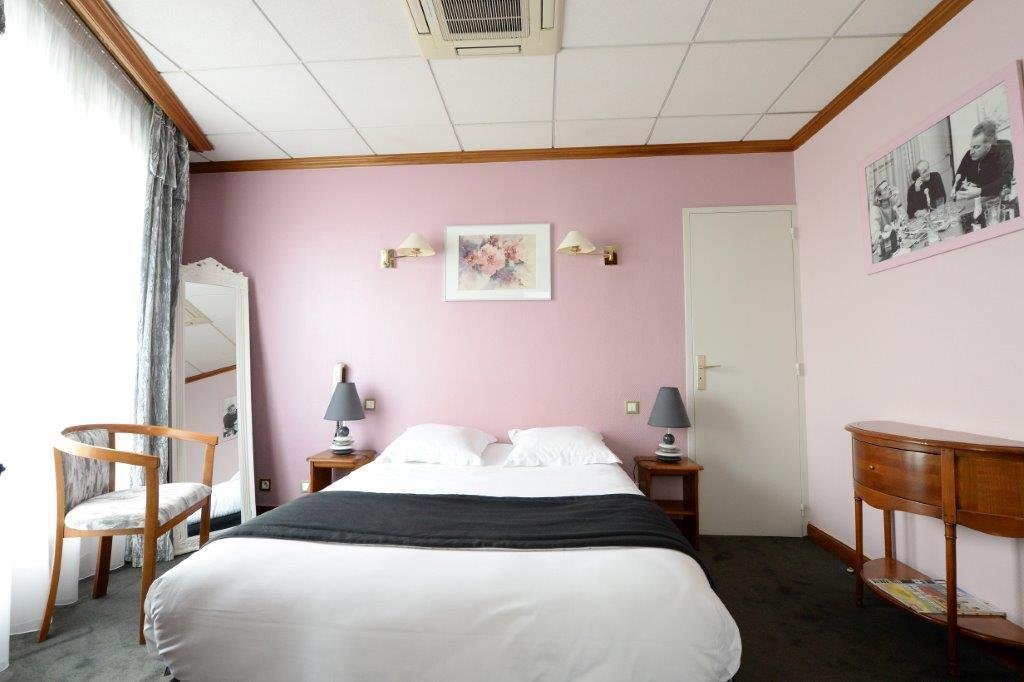 Фото Hôtel Porte Mars Reims Gare Centre