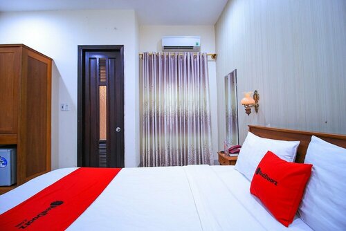 Гостиница RedDoorz near Han Market