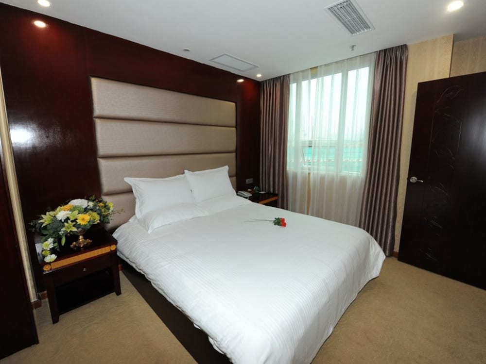 Фото GreenTree Inn Meizhou Meijiang District Wanda Plaza Hotel