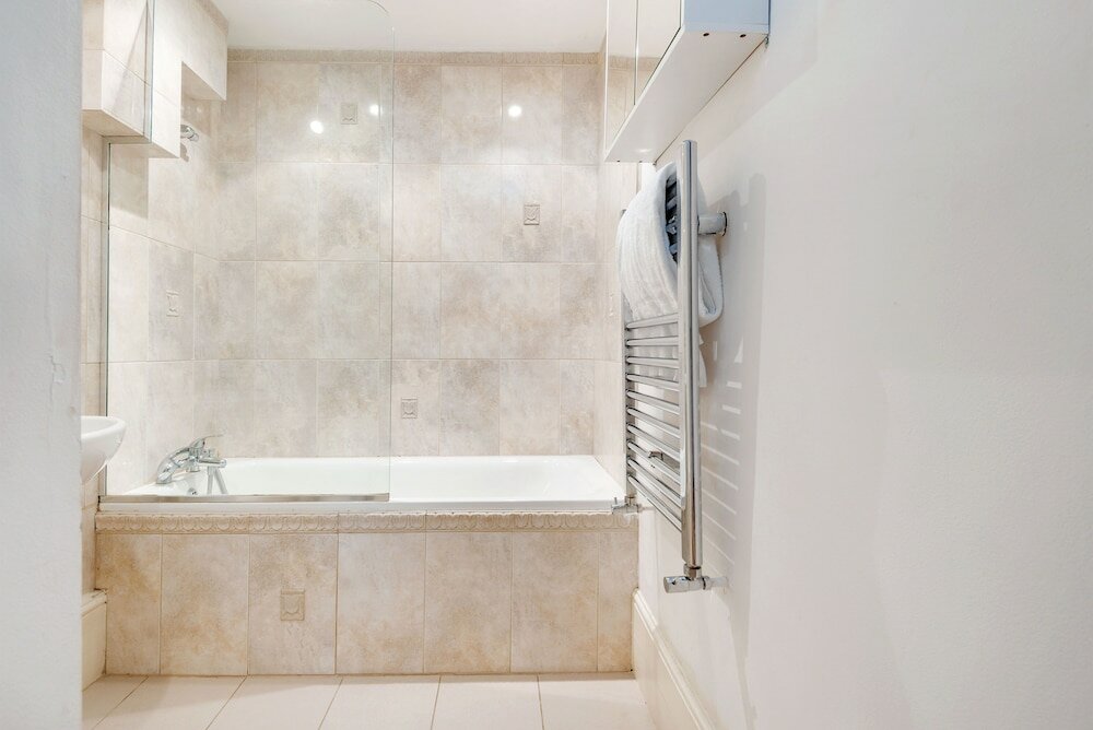 Фото Colourful West Kensington Home Close to Earls Court