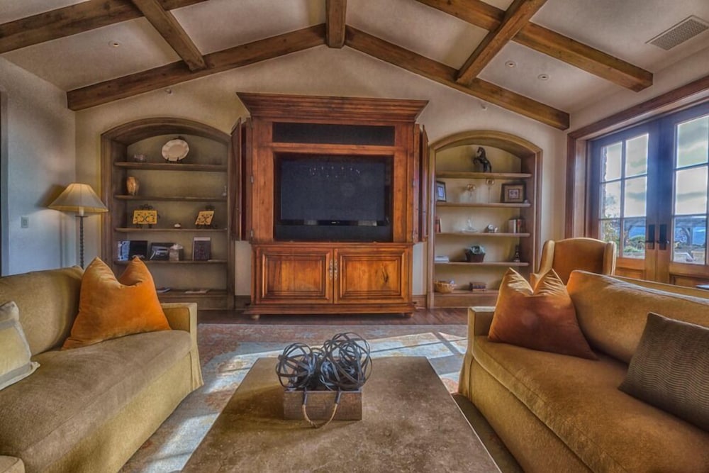 Фото Lx1: Chateau D' Renaitre - Carmel-by-the-sea Luxury Villa: