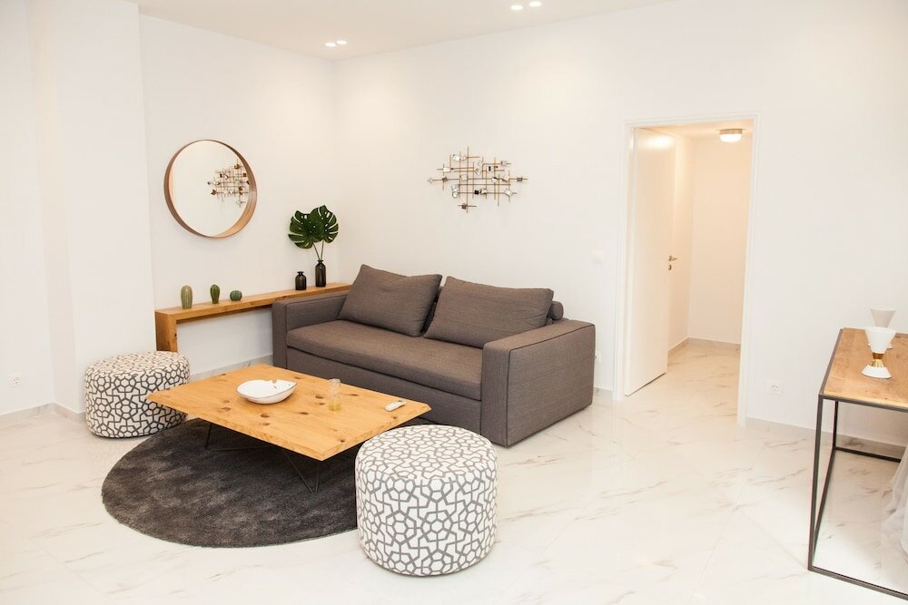 Фото Luxurious Apartment in Athens Downtown