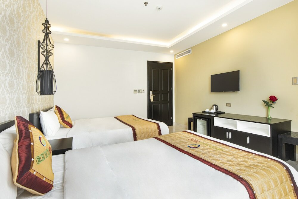 Фото J&b Hotel and Apartments