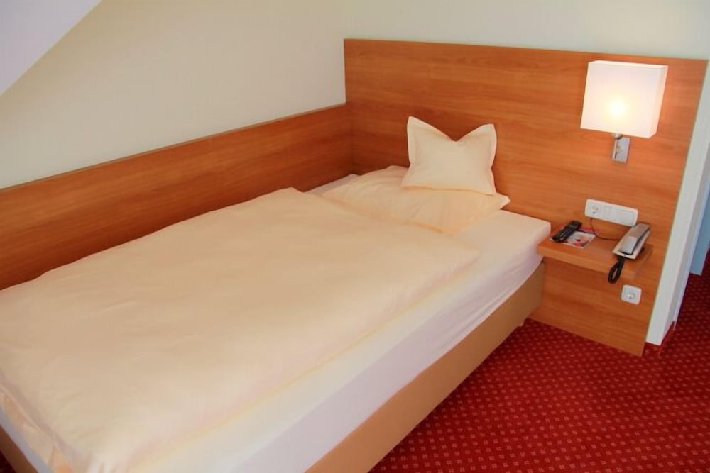 Фото Abasto Hotel Eichenau