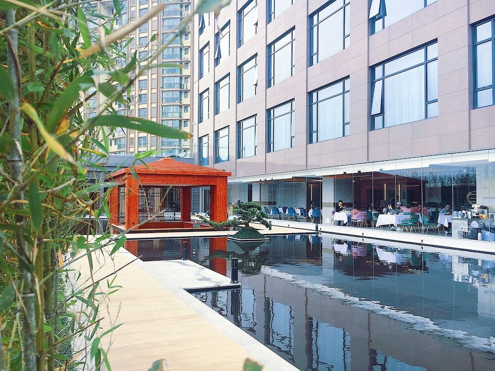 Фото Foshan Virtuous World Hotel