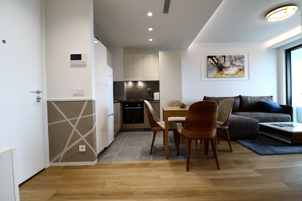 Фото Apartments Royal Sakura Park