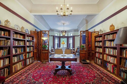 Гостиница Suites in a Manhattan Mansion в Нью-Йорке