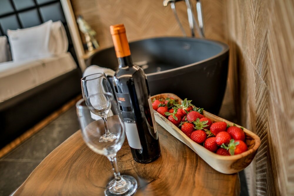 Фото Beach Walk Luxury Suites