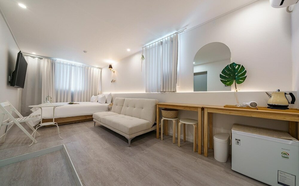 Фото Jongno Hotel Rawa