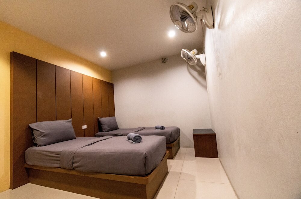 Фото Sunny Hostel Chiangmai @Tha Pae