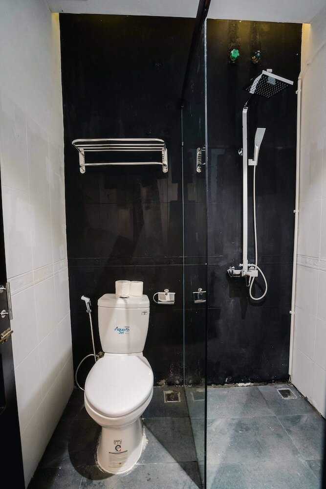 Фото The Garden Hotel and Apartment