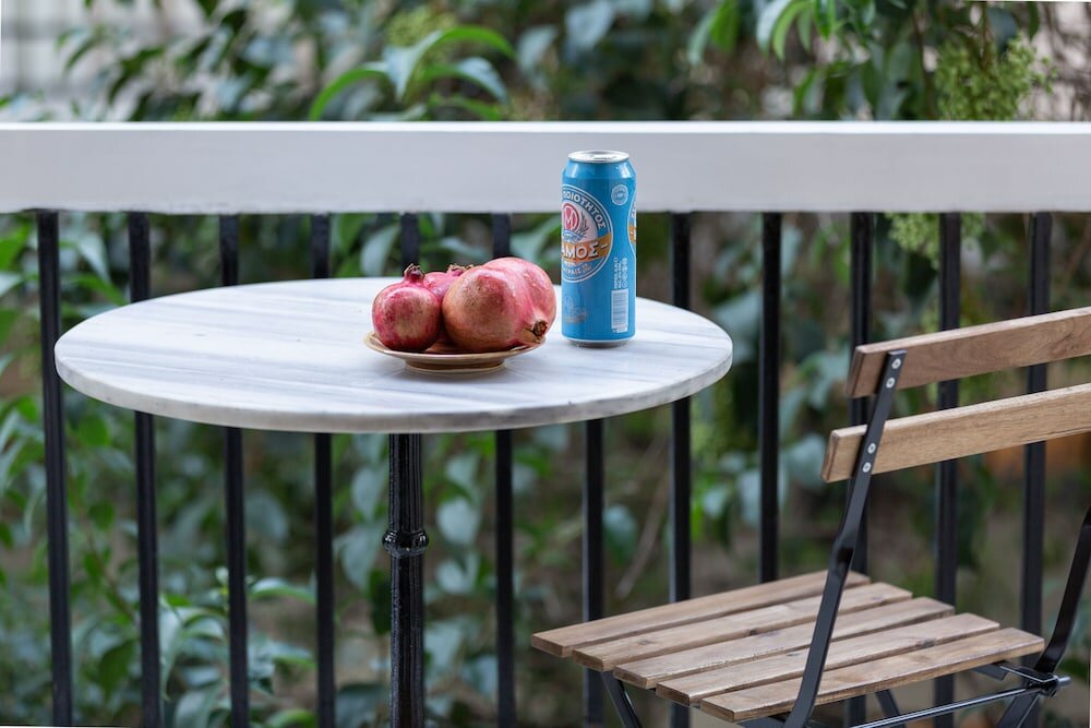 Фото A short walk to Syntagma and Plaka