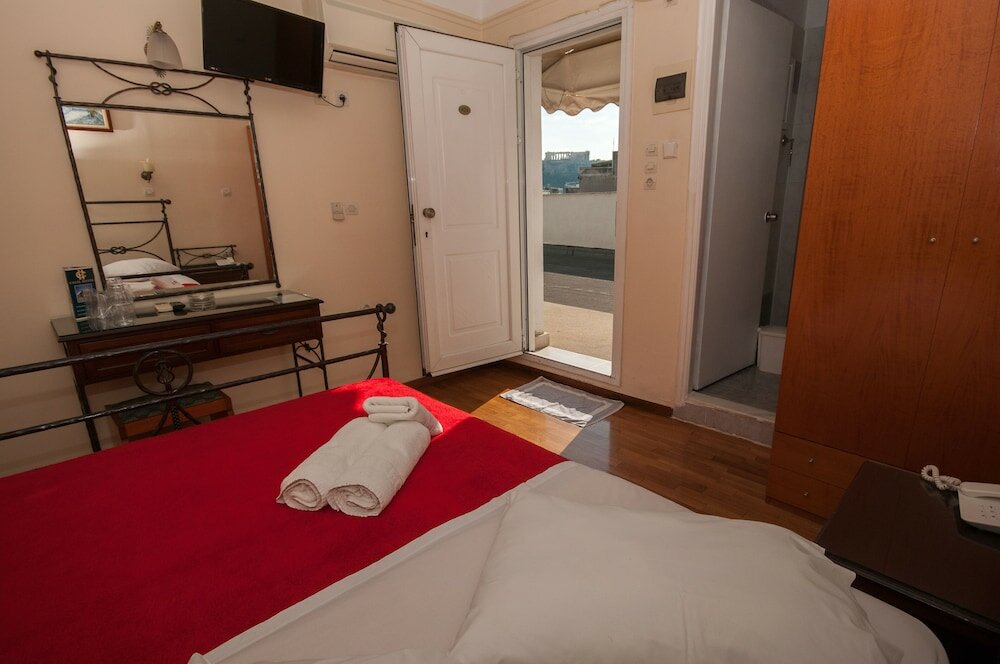 Фото Cecil Hotel